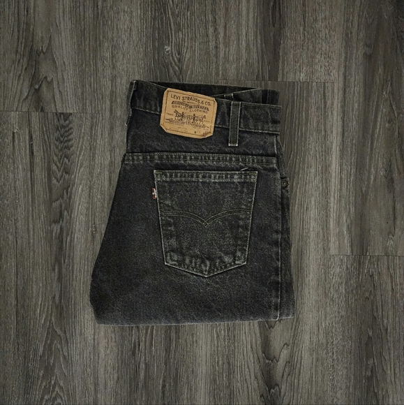 Vintage x 80s 509 Levi Faded Black Denim Red Tab “made in USA” - Picture 3 of 13